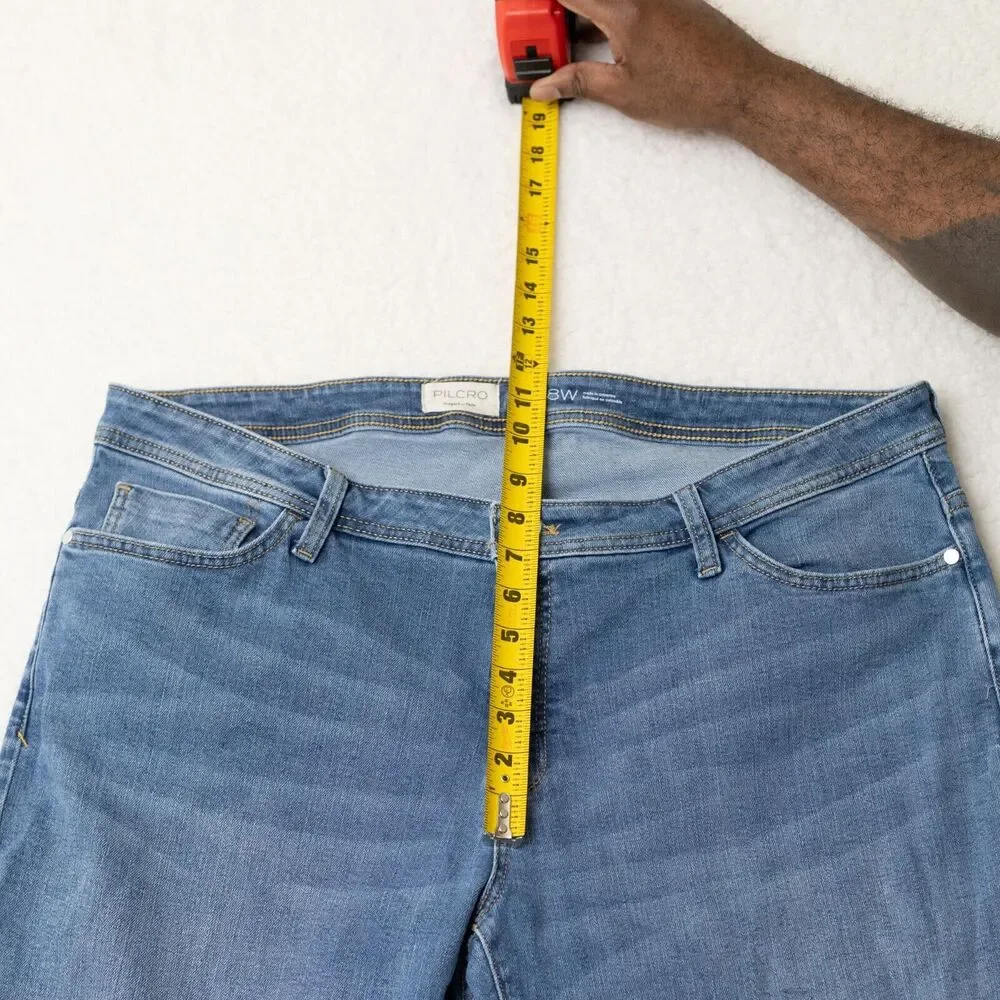 Pilcro Slim Boyfriend Fit Light Wash Blue Jeans Women's Sz 18W - Picture 14 of 16